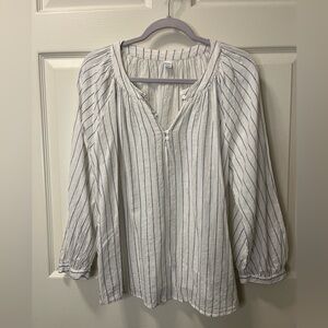 Old Navy Women’s Lightweight Blue and White Striped Blouse. Sz Large